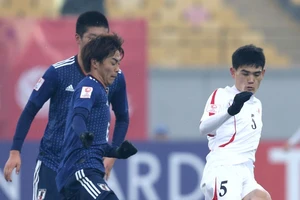 Thái Lan thua đậm, Nhật, Palestine vào tứ kết