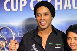 Ro 'vẩu' chính thức giã từ sự nghiệp bóng đá huy hoàng