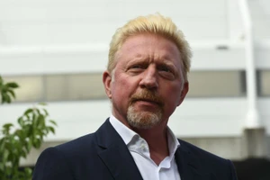 Huyền thoại Boris Becker chính thức tán gia bại sản