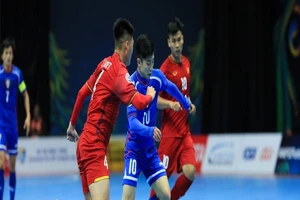  Hết hồn…Việt Nam ngược dòng vào tứ kết