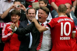 Van Gaal thay thế Jupp Hyenckes ở Bayern