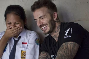Beckham hộc tốc sang ĐNA giải quyết bạo lực học đường