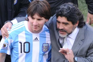 Messi và “bóng ma” Maradona