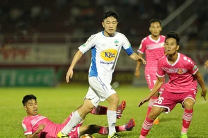 HA Gia Lai thua vì đá quá hiền