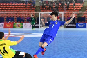 2 ngày Việt Nam thua Thái Lan 2 lần trên chấm phạt đền