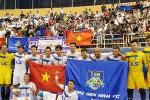 Thái Sơn Nam rơi vào bảng khó chịu