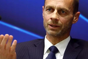 “Kẻ bán rẻ linh hồn bóng đá“