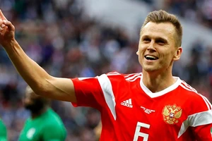 Chuyện về tác giả cú đúp đêm khai mạc Denis Cheryshev 