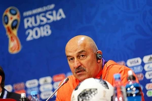 HLV Cherchesov: Cầu Chúa cho Salah khỏe và ra sân