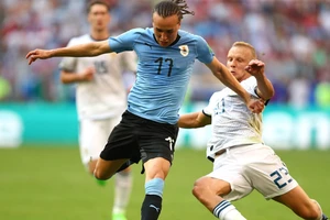 Thua thảm Uruguay, chủ nhà Nga phá sản phương án 2
