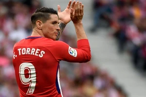 Hai huyền thoại bóng đá Tây Ban Nha về chung một “nhà”