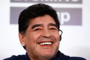 Maradona làm chủ tịch CLB, tuyển Pháp được đặt tên cho nhà ga