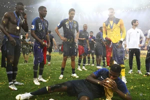 Bị chế giễu vô địch World Cup, nước Pháp nổi giận