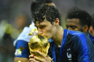 Bàn thắng đẹp nhất World Cup 2018, Nhật có HLV mới