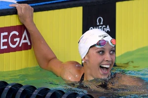 Kỷ lục thế giới bơi ngửa 100m nữ ra đời