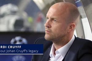 Con trai huyền thoại Johan Cruyff về đội cũ của Huỳnh Đức