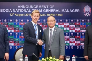 Sốc: Honda làm HLV Campuchia đối đầu tuyển Việt Nam