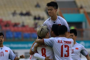 Đảo điên với bóng đá nam Asiad 18