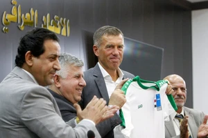 HLV Park Hang-seo sẽ đối đầu với cựu danh thủ Nam Tư Katanec