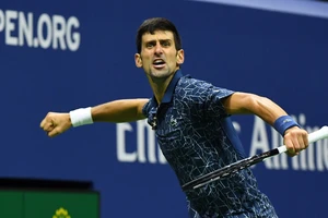 Đánh bại Del Potro, Djokovic sánh ngang huyền thoại Sampras
