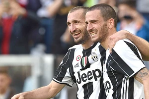 Mourinho khuyên Chiellini, Bonucci nên giảng dạy ở ĐH Harvard