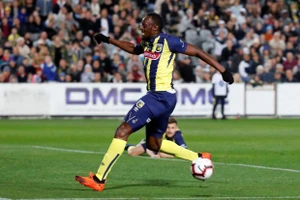 Usain Bolt đã chấm dứt tập luyện với đội bóng Úc