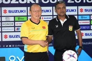 Lào đóng cửa 'luyện công', đặt mục tiêu đả bại tuyển Việt Nam