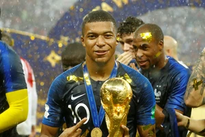 Mbappe tự tin đánh bại Messi, Ronaldo