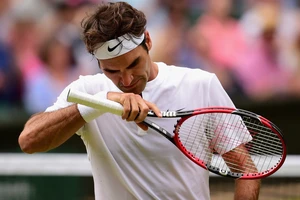 Messi bại, Ronaldo thắng, Federer thua cuộc