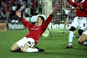Ole Gunnar Solskjaer lại đóng vai kẻ cứu rỗi MU