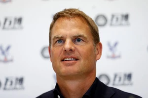 Frank de Boer về làm thuyền trưởng nhà vô địch Mỹ