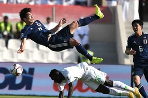 Tuyển Nhật Bản và Úc thi đấu nhàm chán đến… phát sợ