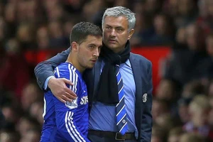 Chelsea đang 'loạn lạc', Mourinho còn muốn phá... nát?