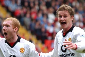 Huyền thoại MU từ chức chỉ sau 31 ngày làm HLV trưởng