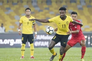 Bị fan tẩy chay, tuyển Malaysia thua sân nhà