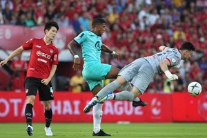 Lịch sử “cười” với Muangthong, Văn Lâm thì sao?