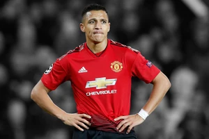 Fan MU 'nóng mắt' với siêu sao dự bị lãnh lương cao nhất CLB