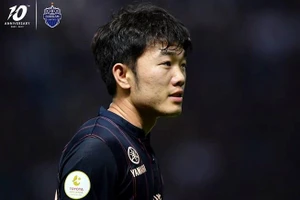 Xuân Trường ghi bàn thắng đầu tiên ở Thai-League