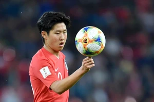 World Cup U-20: ‘Đàn em của Suarez’ bật bãi trước Ecuador