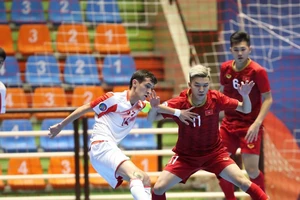 Ngược dòng thắng Tajikistan, Việt Nam vào tứ kết