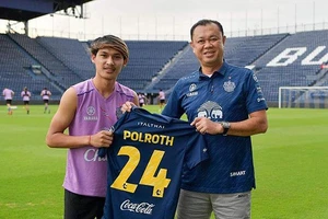 Dự bị mãi, đồng đội Xuân Trường rời Buriram Utd