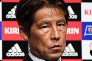 Lương HLV Akira Nashino ở tuyển Thái Lan gấp chục lần ông Park