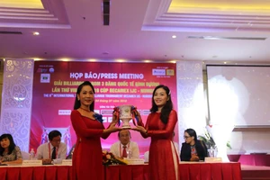 Giải Billiard Carom 3 băng: ‘Vàng ta đãi người’ có sao đâu