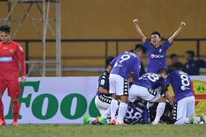 Sau tuyên bố của bầu Đức, TP.HCM mất ngôi đầu