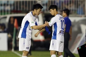 Xuân Trường từ Thai- League trở lại V- League