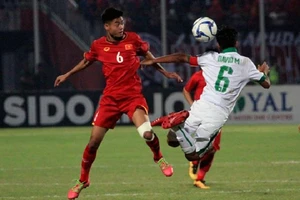 Thắng Singapore 1-0, Việt Nam vẫn đứng thứ ba