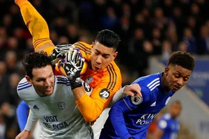 Neil Etheridge vắng mặt hai trận vòng loại World Cup châu Á