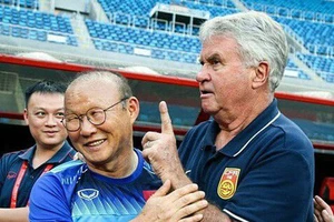 Thua U-22 Việt Nam, HLV Guus Hiddink bị Trung Quốc sa thải