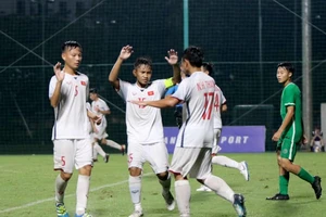 Việt Nam nhất bảng, chờ 'chung kết' với Úc