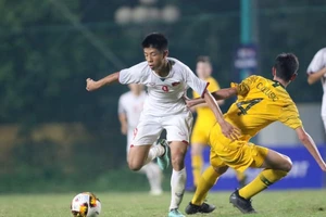 Thua Úc phút chót, Việt Nam mất ngôi đầu bảng